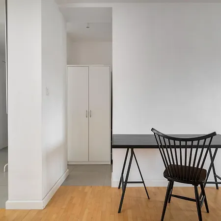 Apartamento Zelazna Urban Comfort By Bookinghost Varsóvia